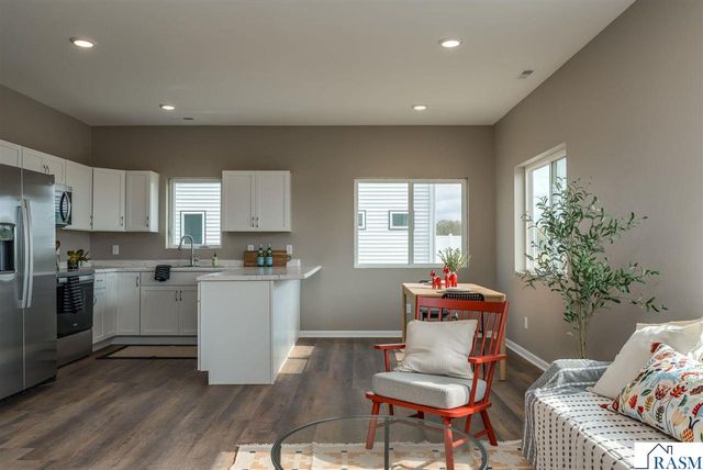 3105 Bassett Drive, Mankato, MN 56001