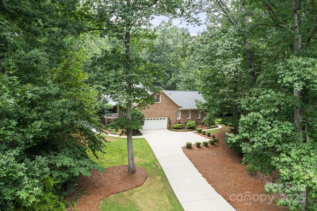 501 Colonels Court, Clover, SC 29710