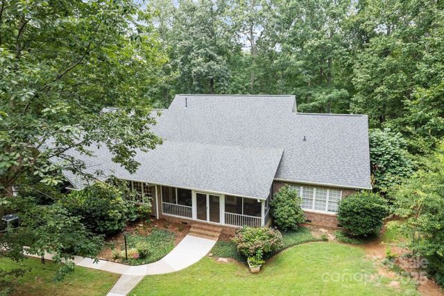 501 Colonels Court, Clover, SC 29710
