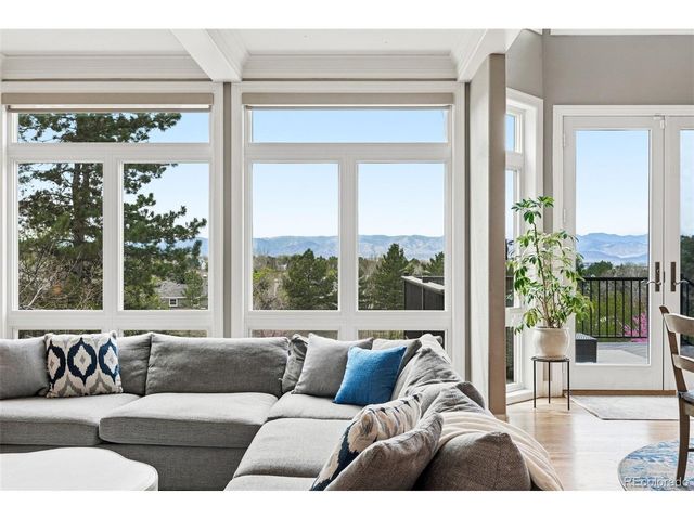 77 Falcon Hills Dr, Highlands Ranch, CO 80126