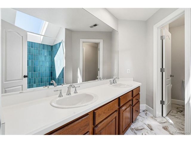 77 Falcon Hills Dr, Highlands Ranch, CO 80126