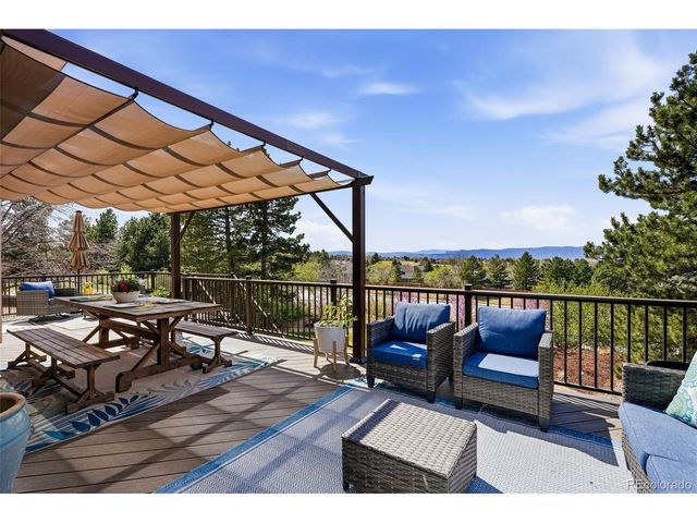 77 Falcon Hills Dr, Highlands Ranch, CO 80126