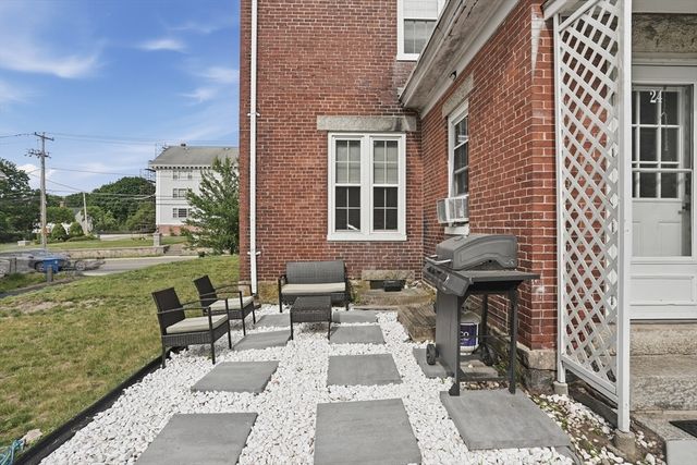 24 Mendon Street 24, Blackstone, MA 01504