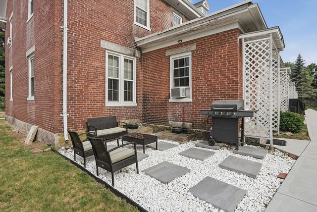 24 Mendon Street 24, Blackstone, MA 01504