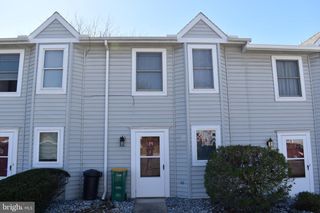 945 ORCHARD DR, Chambersburg, PA 17201