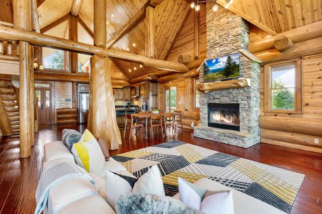502 Overlook Drive, Blue Ridge, GA 30513