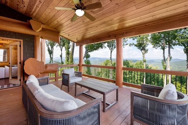 502 Overlook Drive, Blue Ridge, GA 30513
