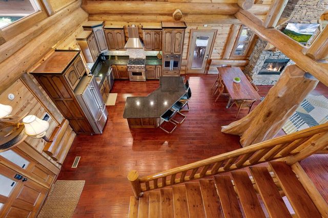 502 Overlook Drive, Blue Ridge, GA 30513