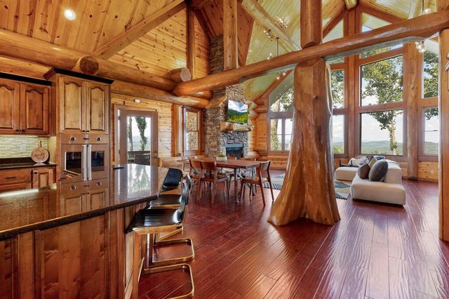 502 Overlook Drive, Blue Ridge, GA 30513
