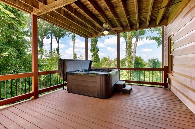 502 Overlook Drive, Blue Ridge, GA 30513