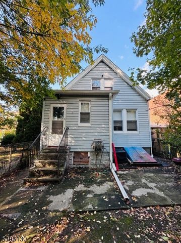 212 4Th St, Passaic City, NJ 07055