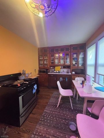 212 4Th St, Passaic City, NJ 07055
