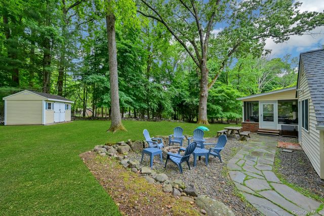 3 Hemion Way, Airmont, NY 10901