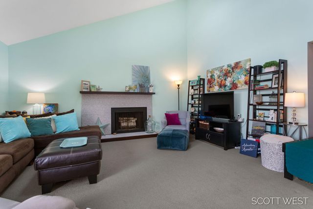 300 Farington Boulevard 16, Holland, MI 49423