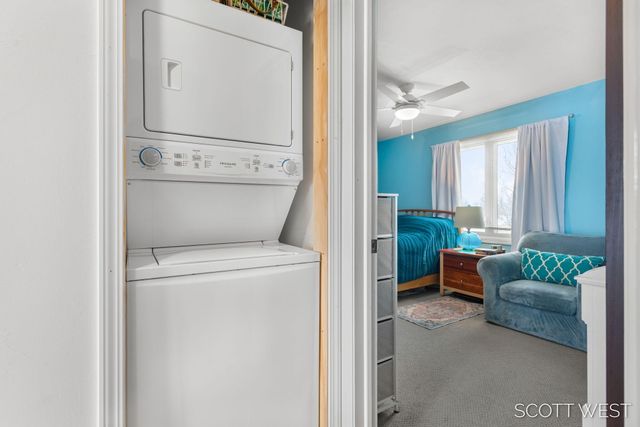 300 Farington Boulevard 16, Holland, MI 49423