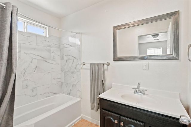 917 P Street, Bakersfield, CA 93304