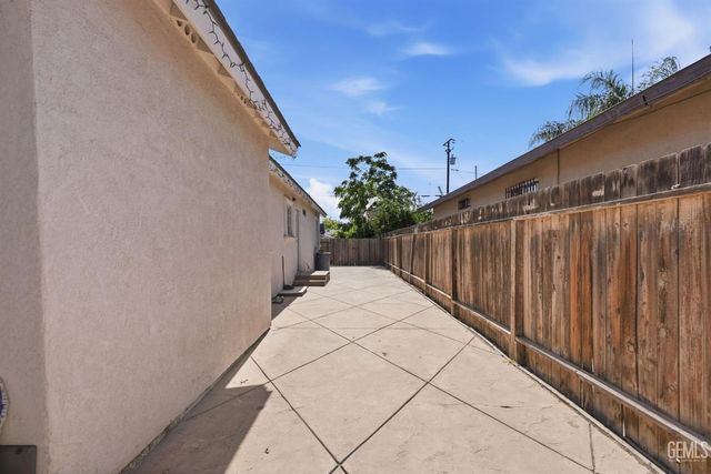 917 P Street, Bakersfield, CA 93304