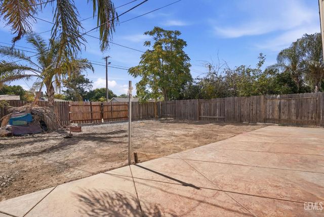 917 P Street, Bakersfield, CA 93304