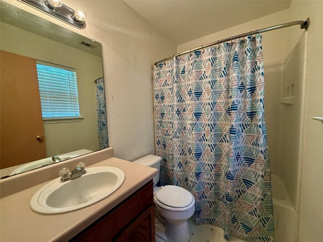 13100 Winecup Mallow TRL, Elgin, TX 78621