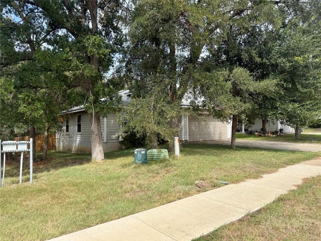 13100 Winecup Mallow TRL, Elgin, TX 78621