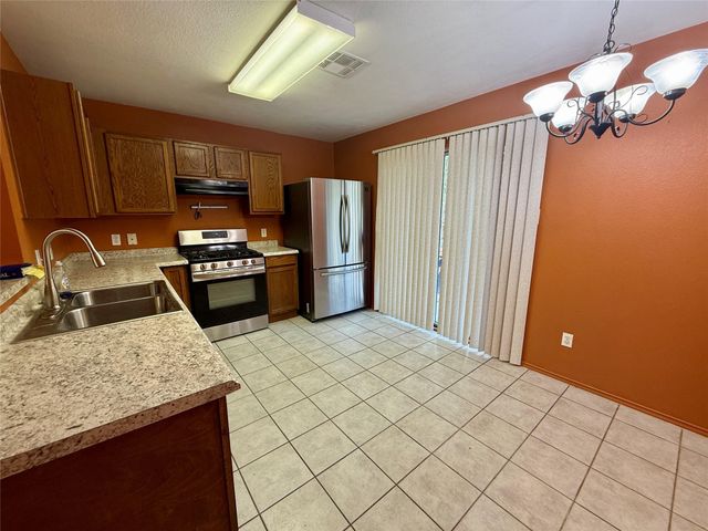 13100 Winecup Mallow TRL, Elgin, TX 78621