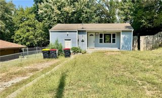 2022 NW 49th Terrace, Northmoor, MO 64151