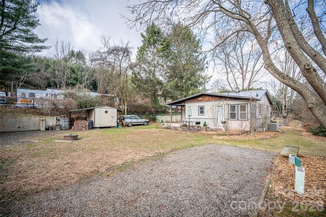 8 Linda Vista Drive, Asheville, NC 28806