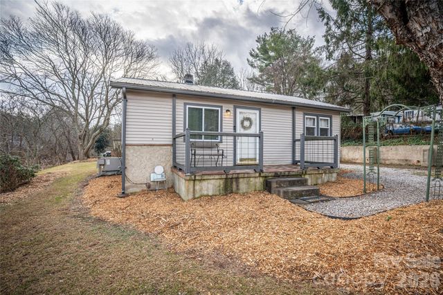 8 Linda Vista Drive, Asheville, NC 28806