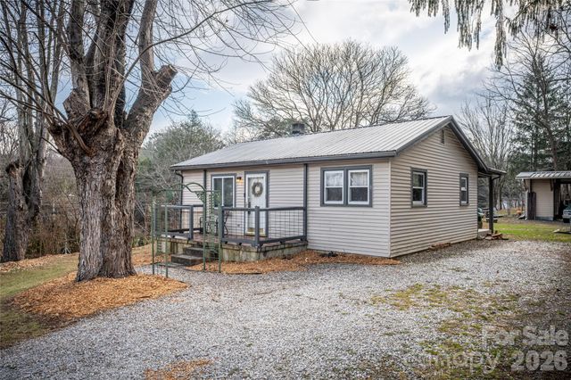 8 Linda Vista Drive, Asheville, NC 28806