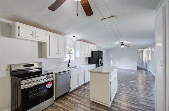 13419 Commander Circle, Willis, TX 77318