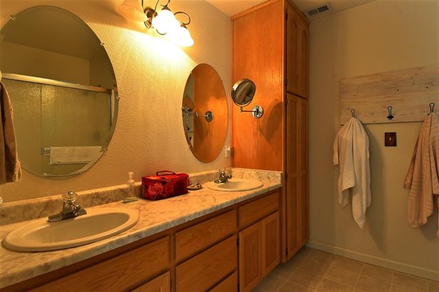 20439 PINE MOUNTAIN DR., Groveland, CA 95321