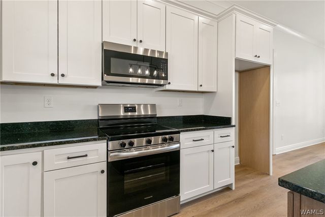 11633 MEADOWS, Berry, AL 35546