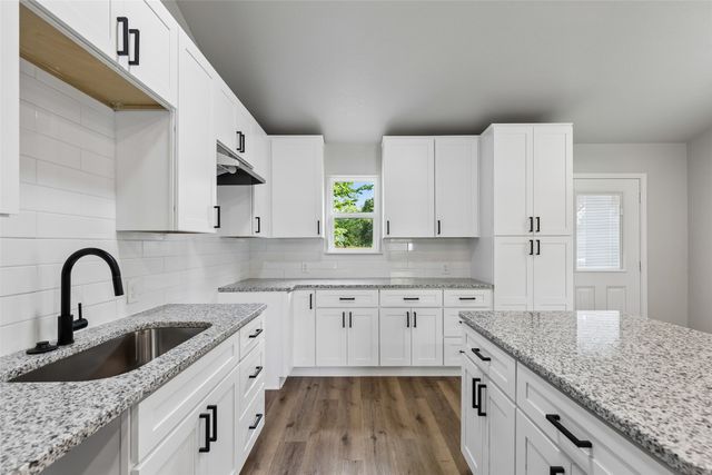 902 Melanie Lane, Keene, TX 76059