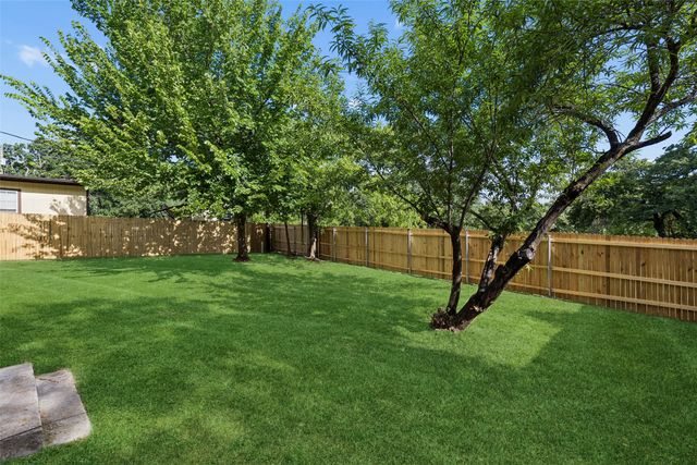902 Melanie Lane, Keene, TX 76059