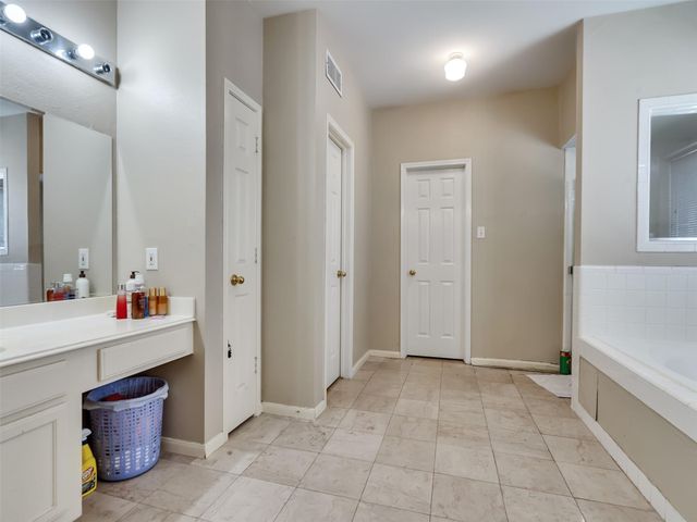 1702 Lake Geneva Court, Houston, TX 77084