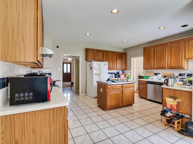 1702 Lake Geneva Court, Houston, TX 77084