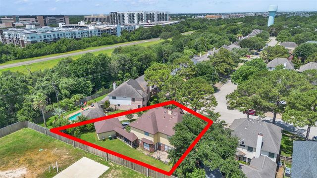 1702 Lake Geneva Court, Houston, TX 77084