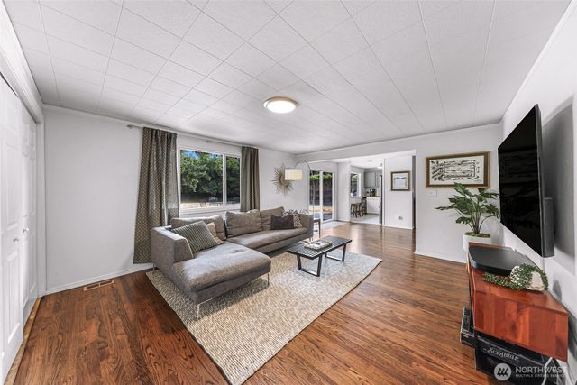 612 S 188th Street, Burien, WA 98148