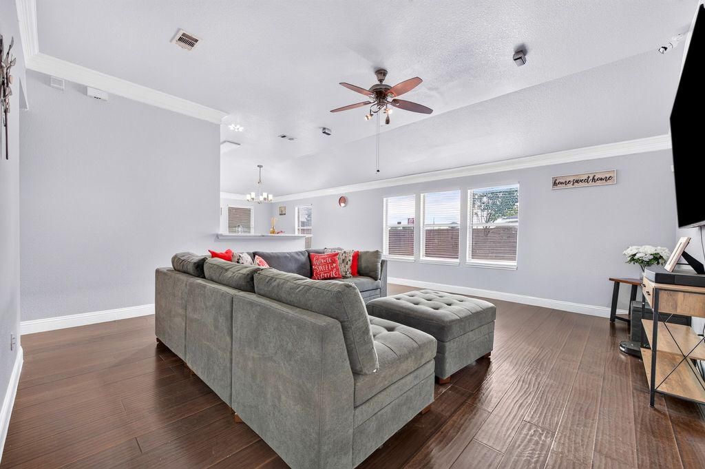 3350 Choir Street, Dallas, TX 75237 — photo 3