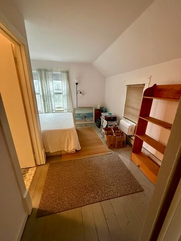 742 S 4th Street, Dekalb, IL 60115