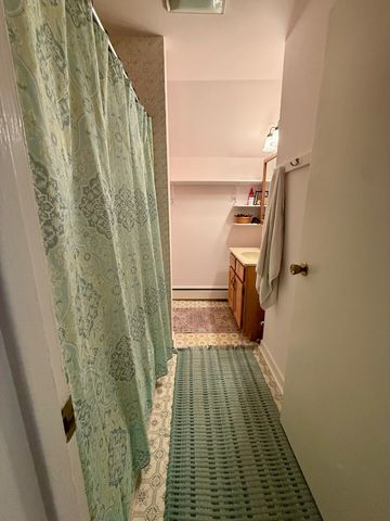 742 S 4th Street, Dekalb, IL 60115