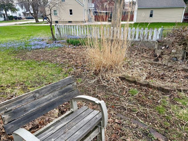 742 S 4th Street, Dekalb, IL 60115