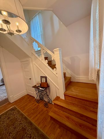 742 S 4th Street, Dekalb, IL 60115