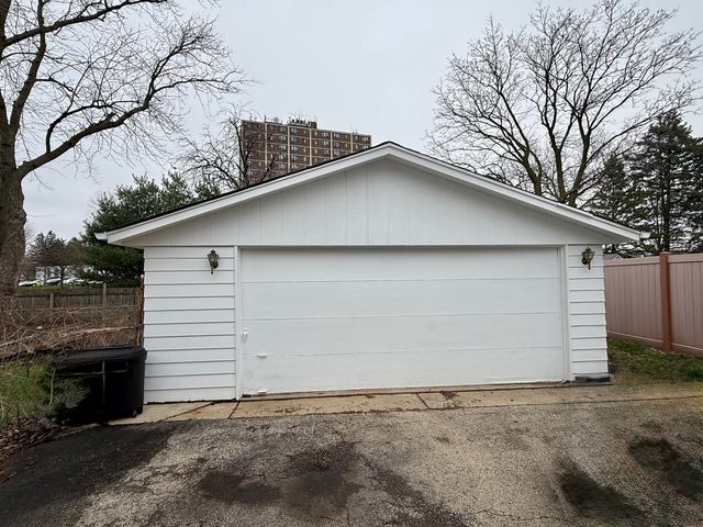 742 S 4th Street, Dekalb, IL 60115