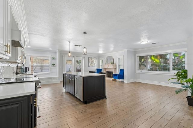 2790 PINELLAS POINT DRIVE S, St Petersburg, FL 33712