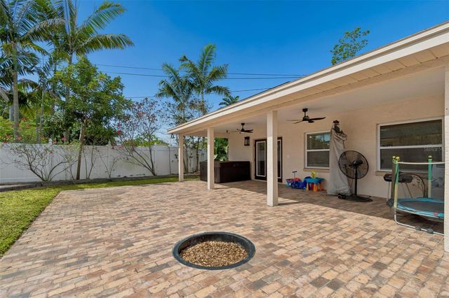 2790 PINELLAS POINT DRIVE S, St Petersburg, FL 33712