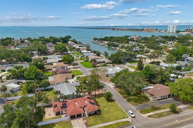2790 PINELLAS POINT DRIVE S, St Petersburg, FL 33712