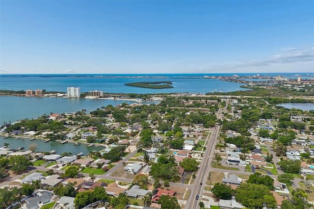 2790 PINELLAS POINT DRIVE S, St Petersburg, FL 33712