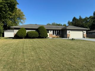 12N309 Hilltop Road, Elgin, IL 60124