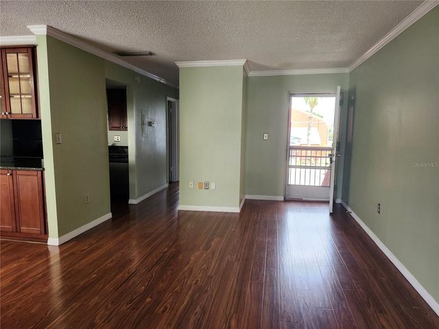 8212 11TH STREET N D, St Petersburg, FL 33702